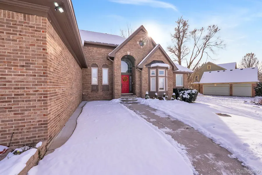 46575 Red Oak Drive, Northville, MI 48168 - Image #3