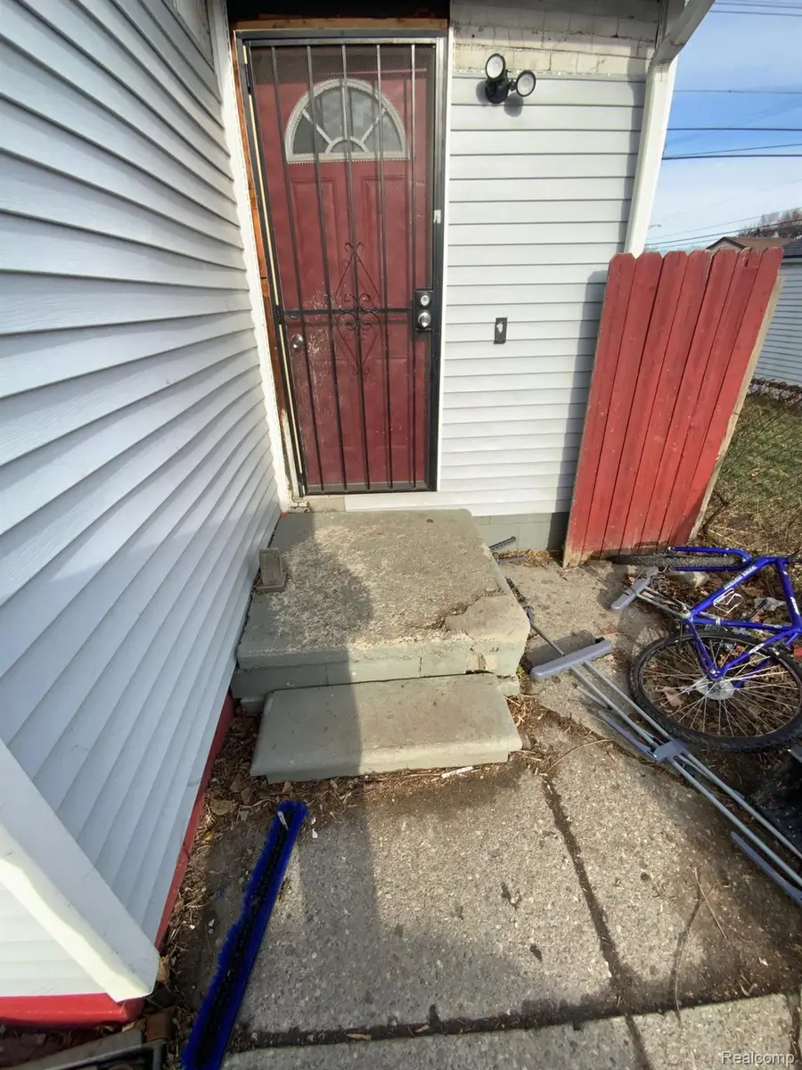 12845 Georgiana Avenue, Warren, MI 48089 - Image #2