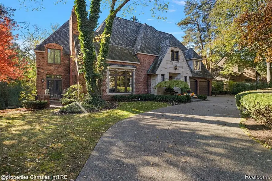 633 Hawthorne Street, Birmingham, MI 48009 - Image #2