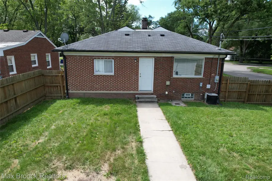 19394 Woodworth, Redford, MI 48240 - Image #3