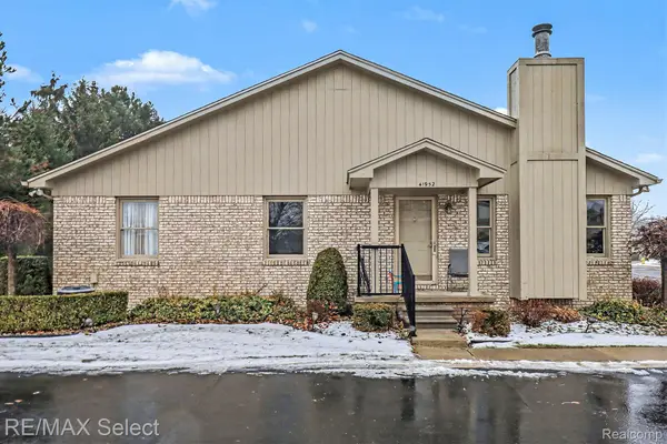 41952 King Edward Court, ClintonTownship, MI 48038