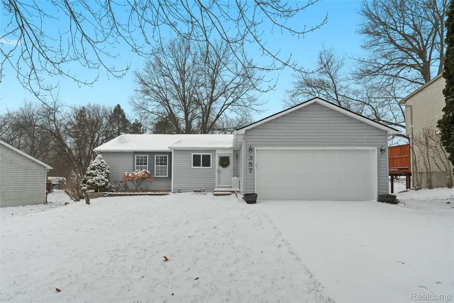 357 Woodlake Drive, Brighton, MI 48116 - Image #3