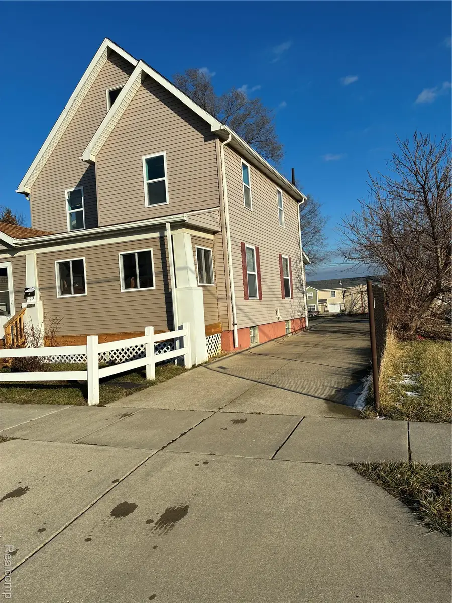 1214 Root Street, Flint, MI 48503 - Image #2