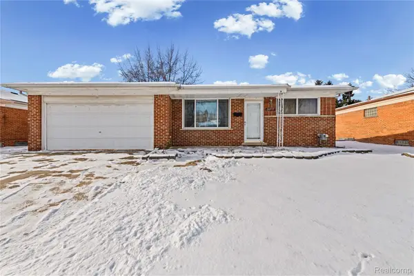 26717 Karen Avenue, Warren, MI 48091