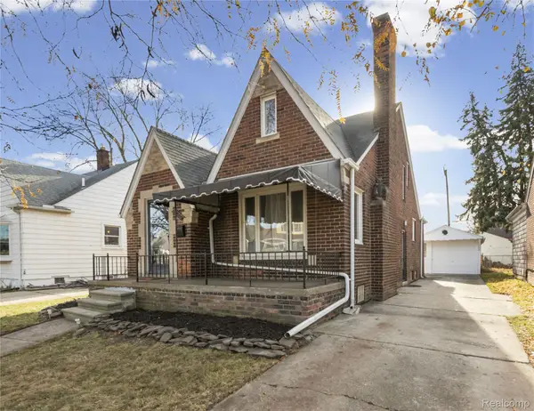 8060 Edward Avenue, CenterLine, MI 48015