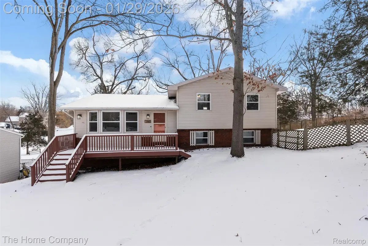 3821 Langley Drive, Pinckney, MI 48169 - Image #1