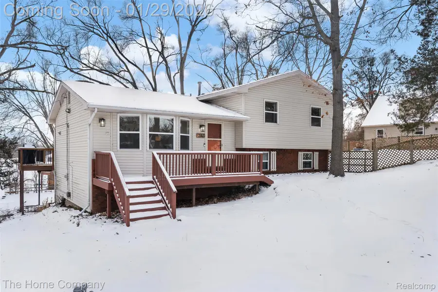 3821 Langley Drive, Pinckney, MI 48169 - Image #2
