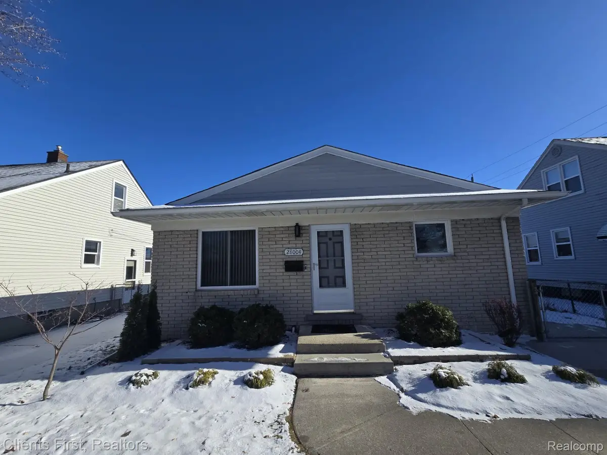 28004 Hughes Street, Saint Clair Shores, MI 48081 - Image #1