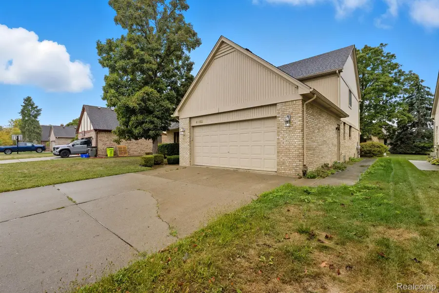 41825 Alden Drive, Clinton Charter Township, MI 48038 - Image #2