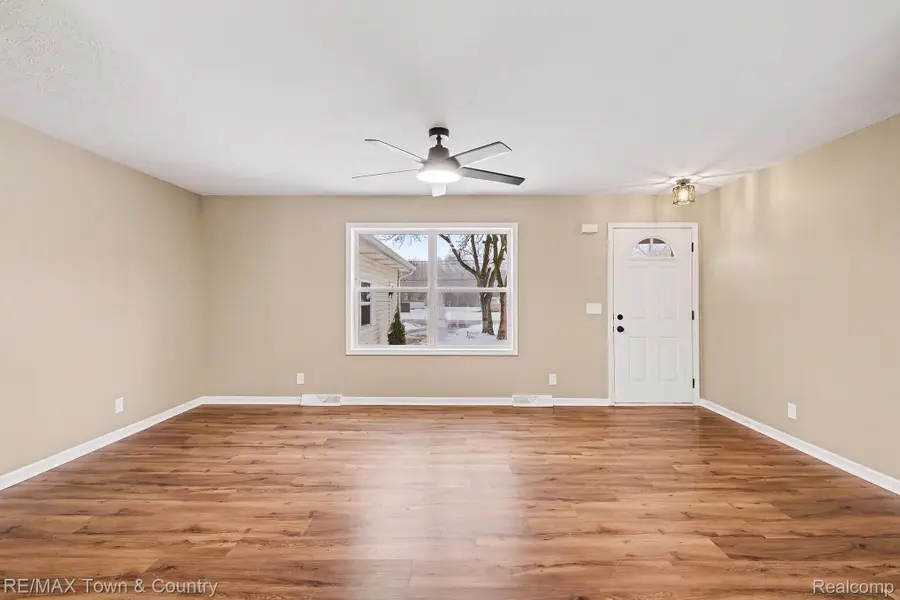 2212 Noble Avenue, Flint, MI 48532 - Image #3