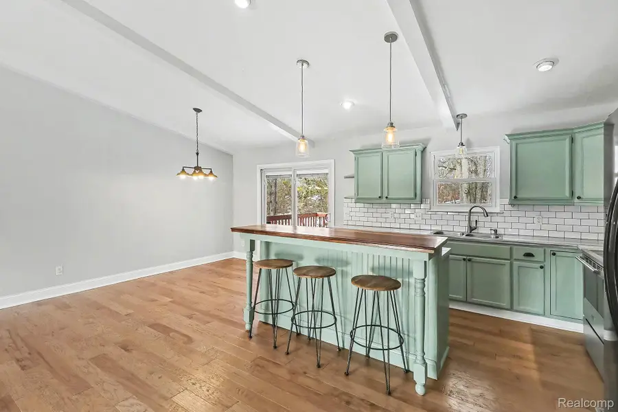 451 6 Mile Road, Northfield, MI 48189 - Image #2