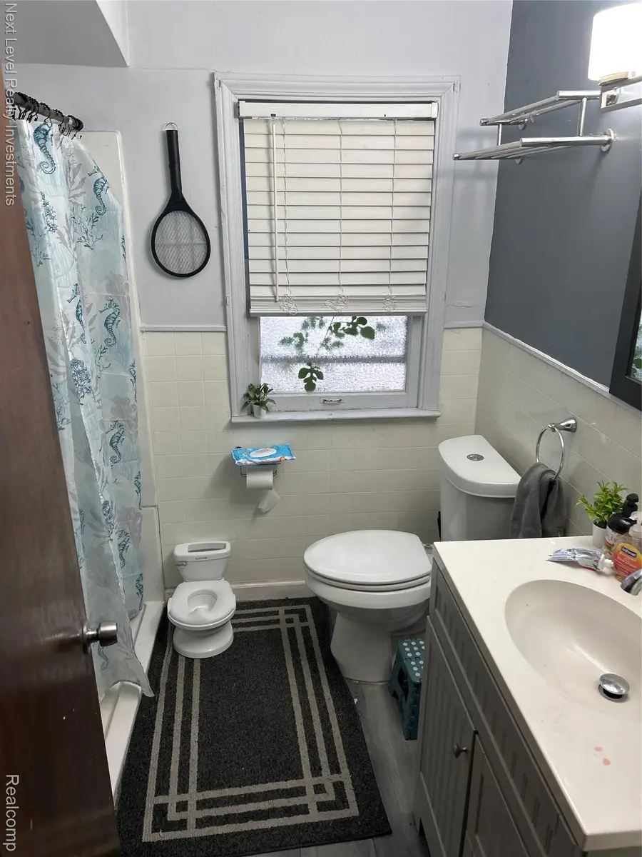 20505 Strasburg Street, Detroit, MI 48205 - Image #2