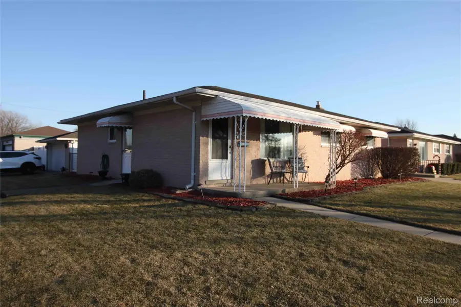27820 Larry Street, Roseville, MI 48066 - Image #2