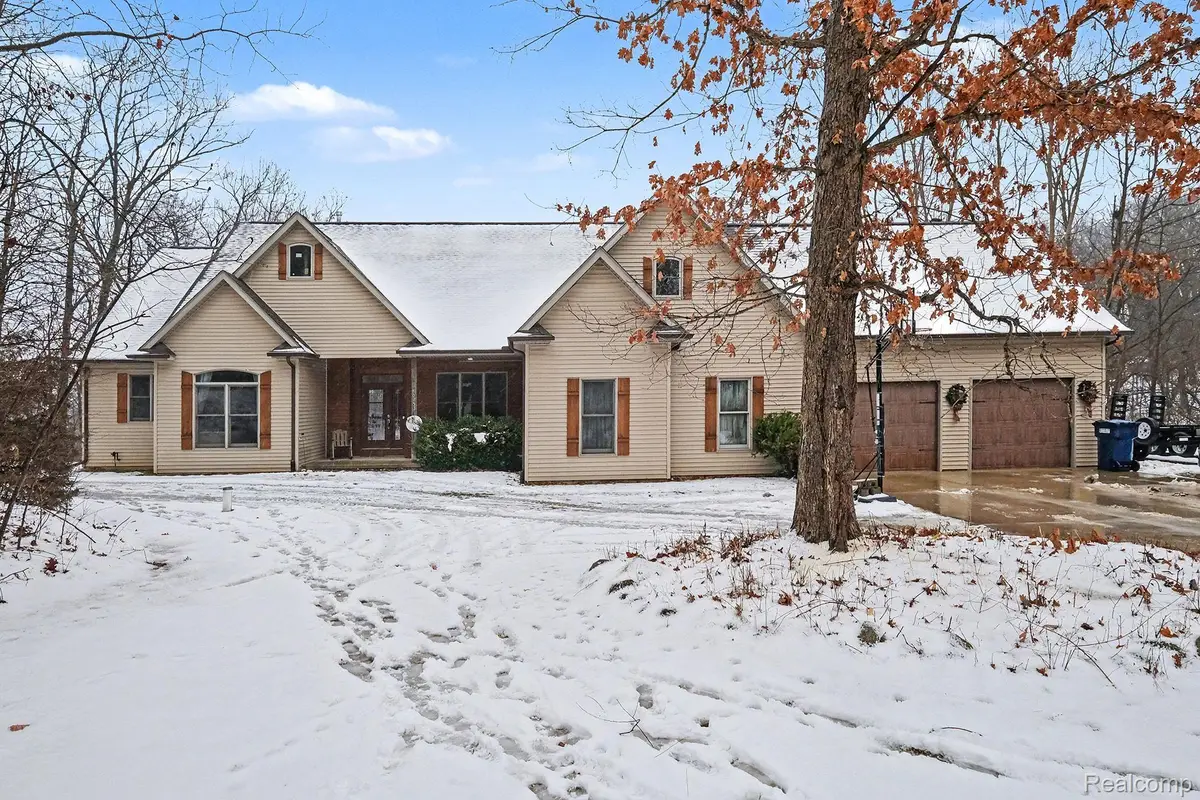 10151 Walnut Shores Drive, Fenton, MI 48430 - Image #1