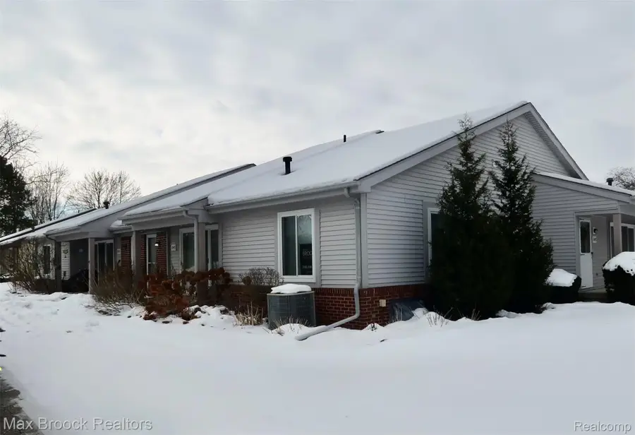 1045 Leisure Drive, Mundy Township, MI 48507 - Image #2