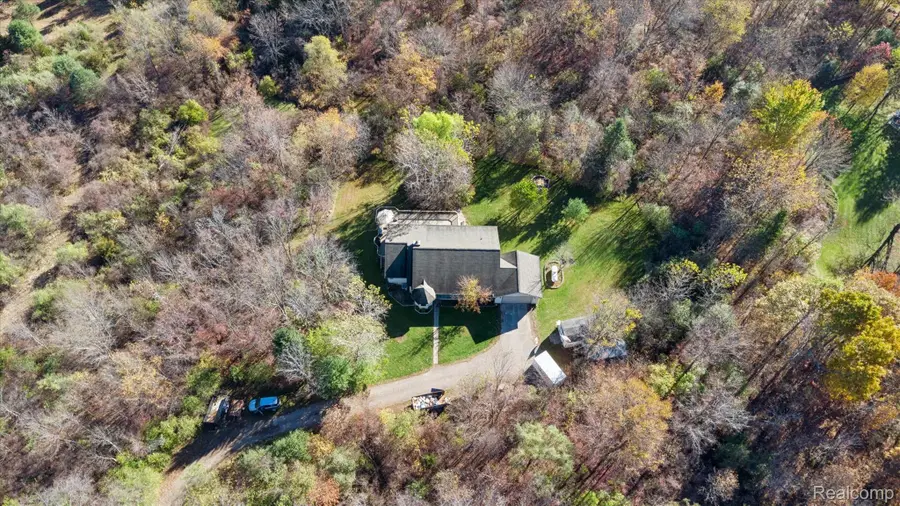 4842 Preston Road, Howell, MI 48855 - Image #3