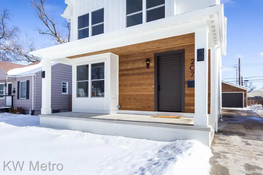 207 S Wilson Avenue, Royal Oak, MI 48067 - #3