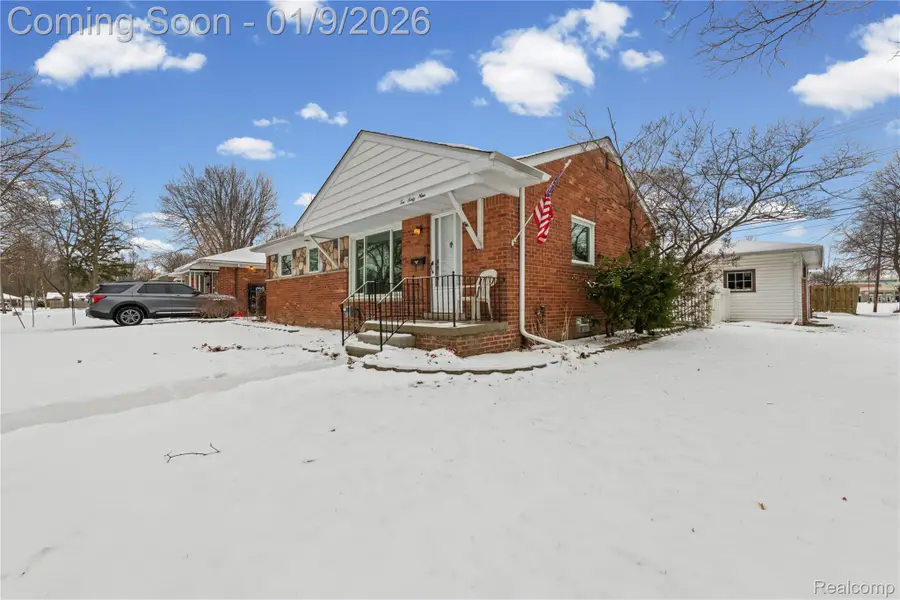 1069 Chippewa Street, Mount Clemens, MI 48043 - Image #2