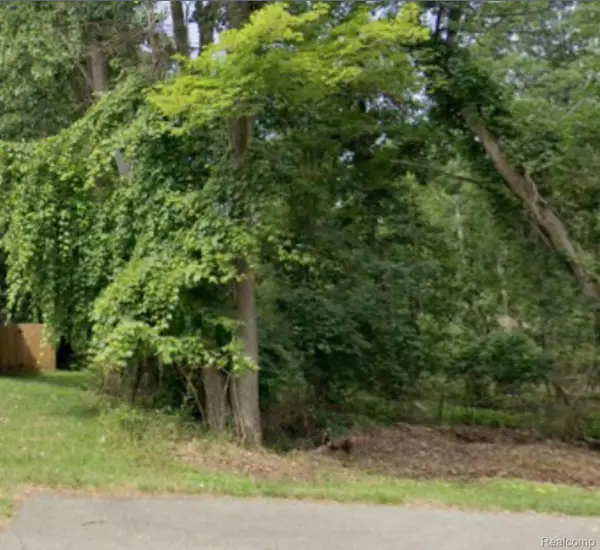 0 Hillson, Waterford, MI 48375