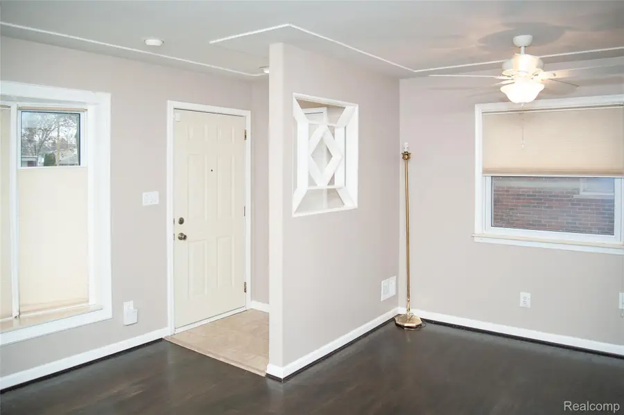 8812 Hemingway, Redford, MI 48239 - Image #2