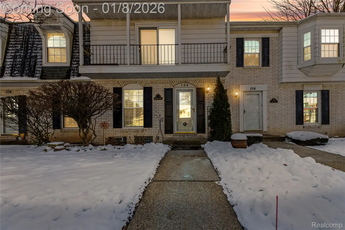 106 Manor Way, Rochester Hills, MI 48309 - Image #1