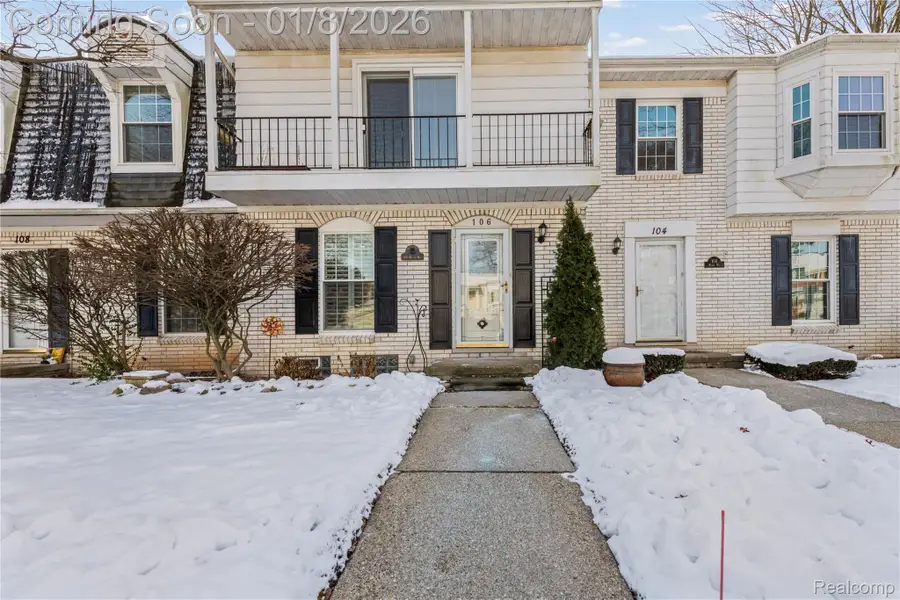 106 Manor Way, Rochester Hills, MI 48309 - Image #2