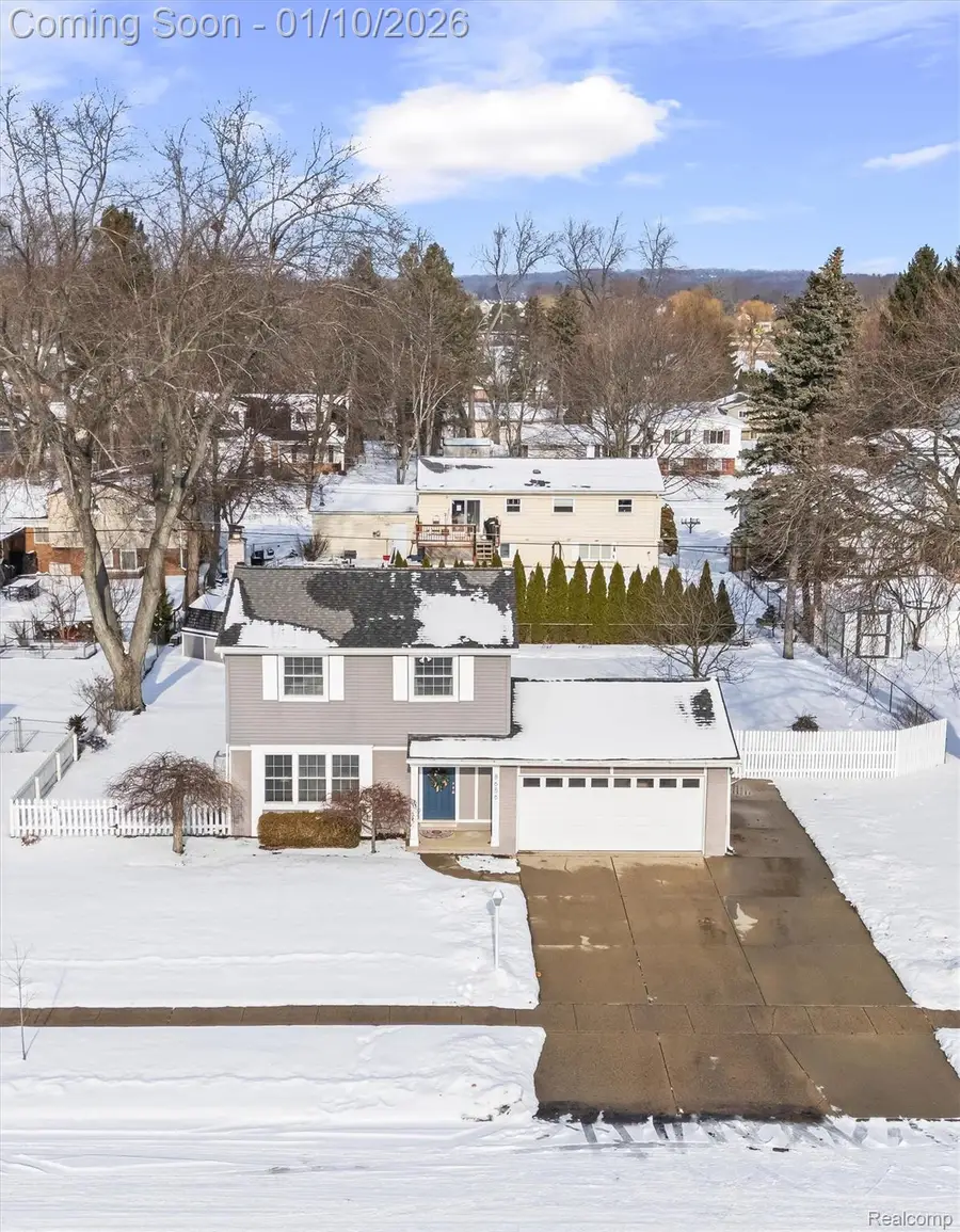 8656 War Bonnet Drive, Commerce Township, MI 48382 - Image #2