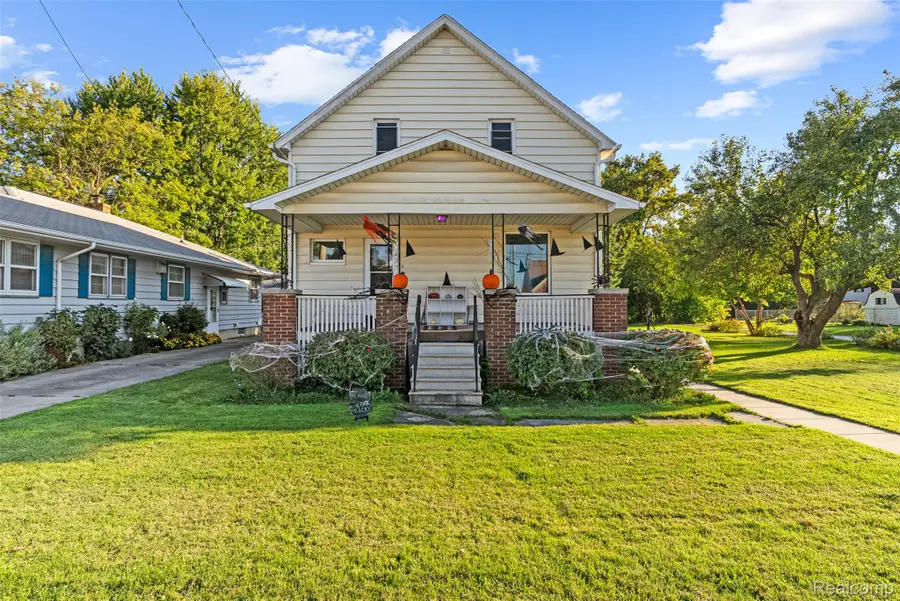 2028 Kosciuszko Avenue, Portsmouth, MI 48708 - Image #2