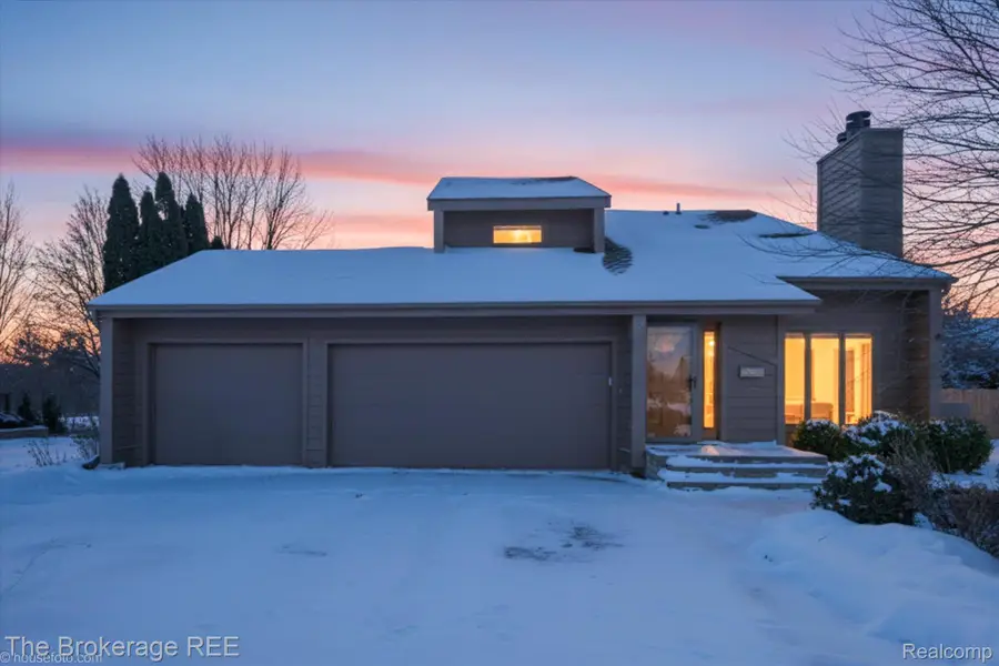 12312 Townline Road, Grand Blanc, MI 48439 - Image #2