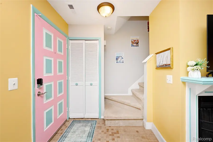 2421 Samoset Road, Royal Oak, MI 48073 - Image #2