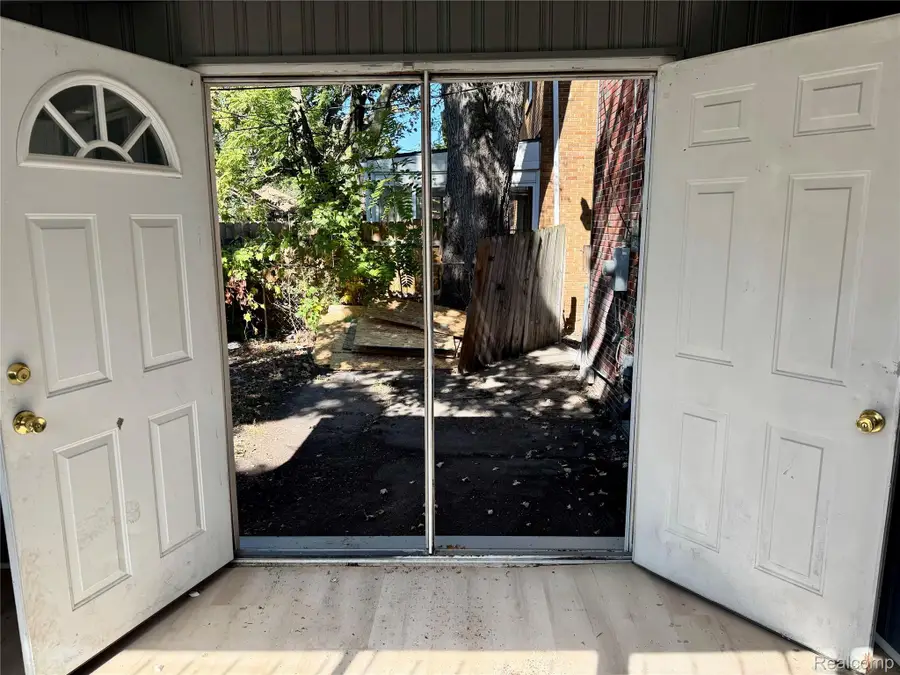 17321 Santa Rosa Drive, Detroit, MI 48221 - Image #3