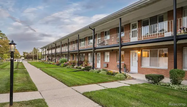 2125 Clawson Avenue #107, RoyalOak, MI 48073