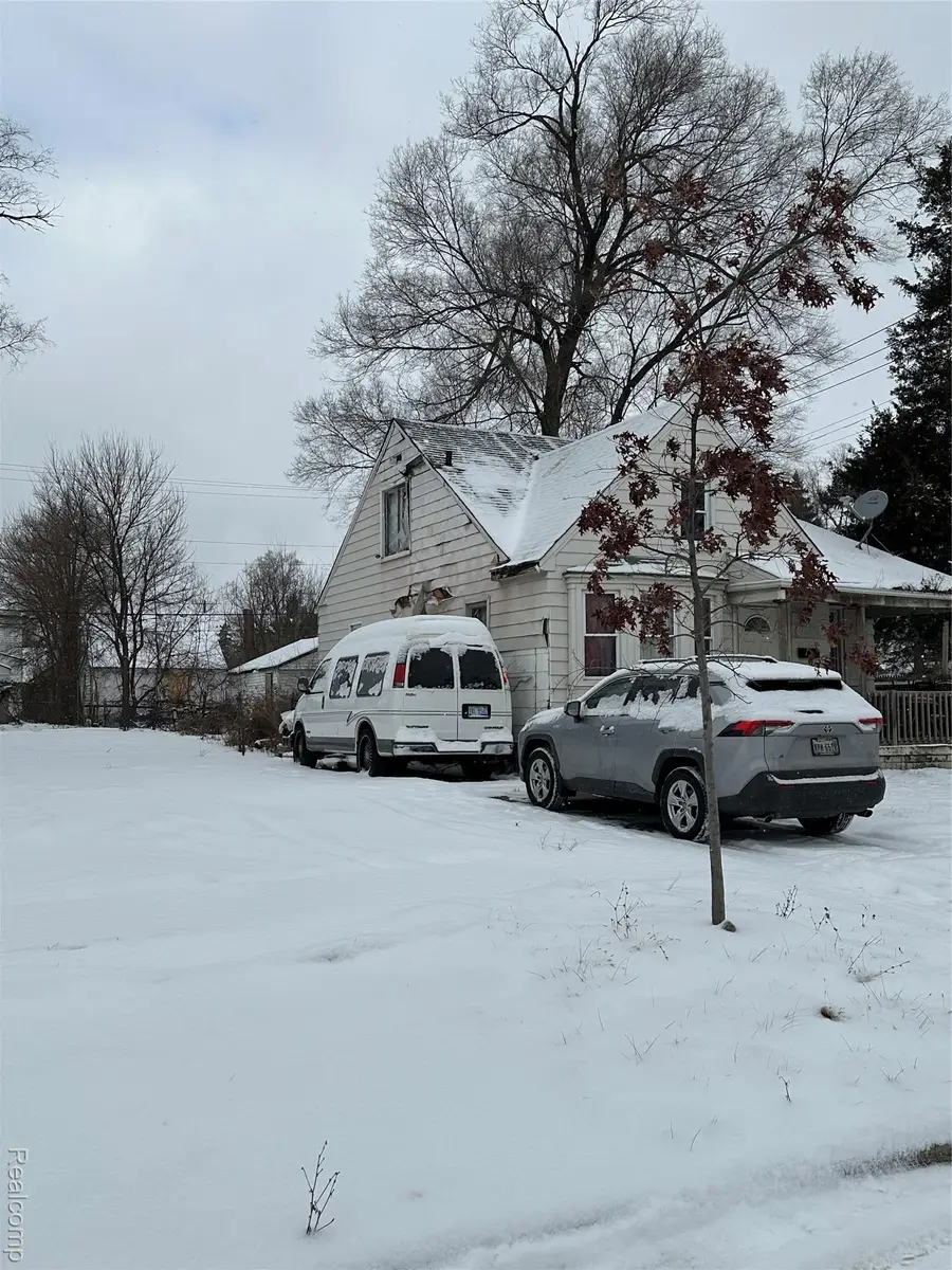 11737 Winthrop Street, Detroit, MI 48227 - Image #3