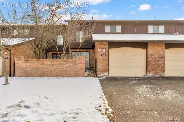 26134 Summerdale Drive, Southfield, MI 48033
