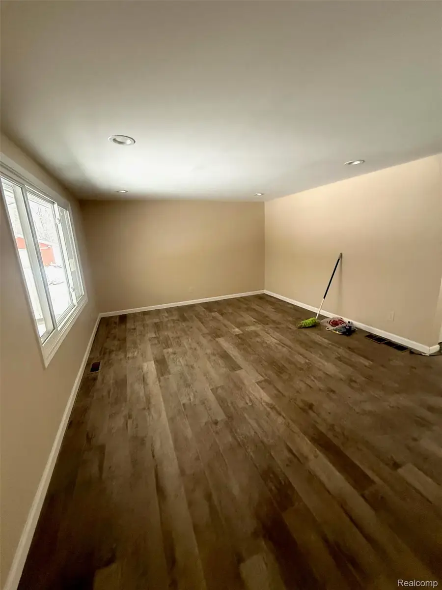 1425 S Cemetery Road, Deford, MI 48729 - Image #2