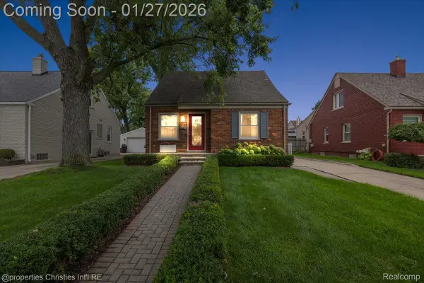 559 E Southlawn Boulevard, Birmingham, MI 48009