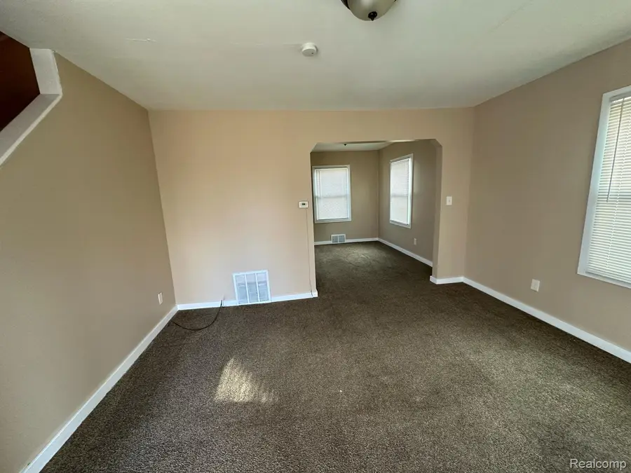 8878 Evergreen Avenue, Detroit, MI 48228 - Image #2