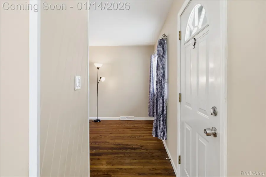 18634 Common Road, Roseville, MI 48066 - Image #2