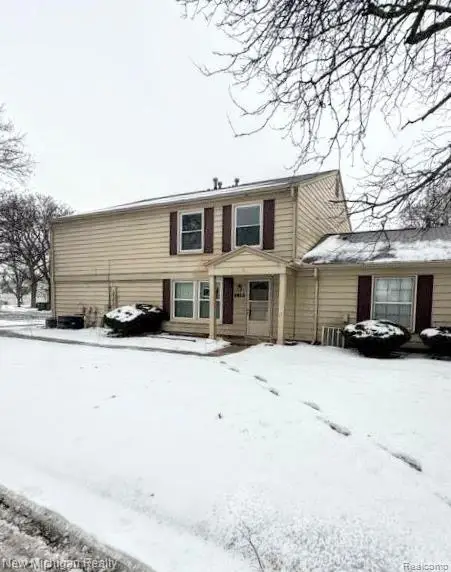 2913 Rockford Court, LakeOrion, MI 48360