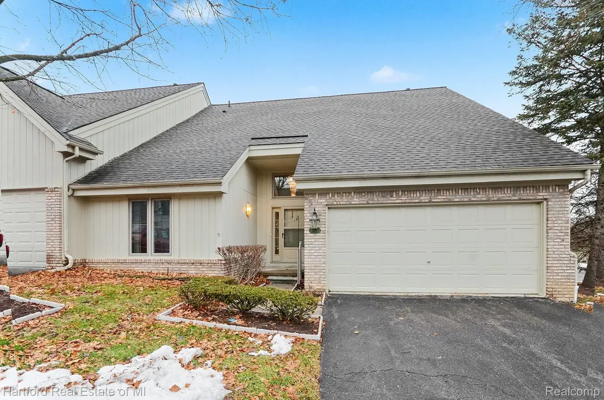 36482 Lochdale Street #568, Farmington Hills, MI 48335 - Image #1