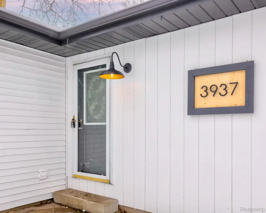 3937 Curtis Road, Bridgeport Charter Township, MI 48415 - Image #3