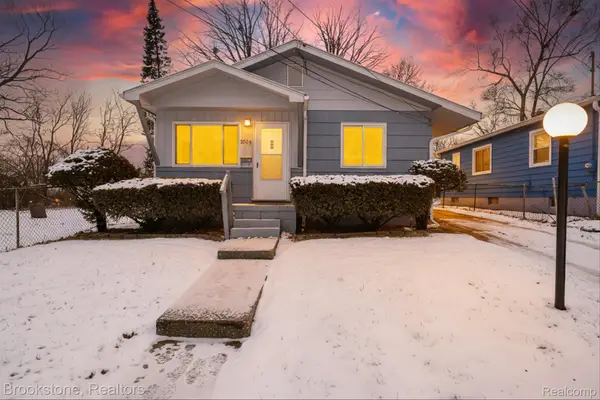 1034 E Alma Avenue, Flint, MI 48505