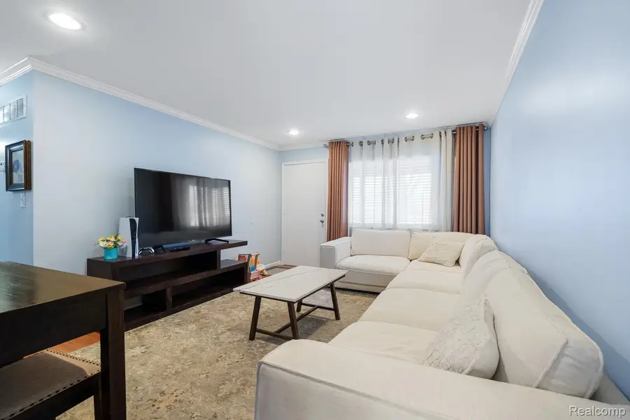 41316 Paign Drive, Sterling Heights, MI 48313 - Image #3