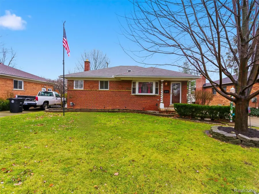 8878 Merriman Road, Livonia, MI 48150 - Image #2