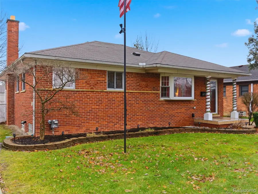 8878 Merriman Road, Livonia, MI 48150 - Image #3