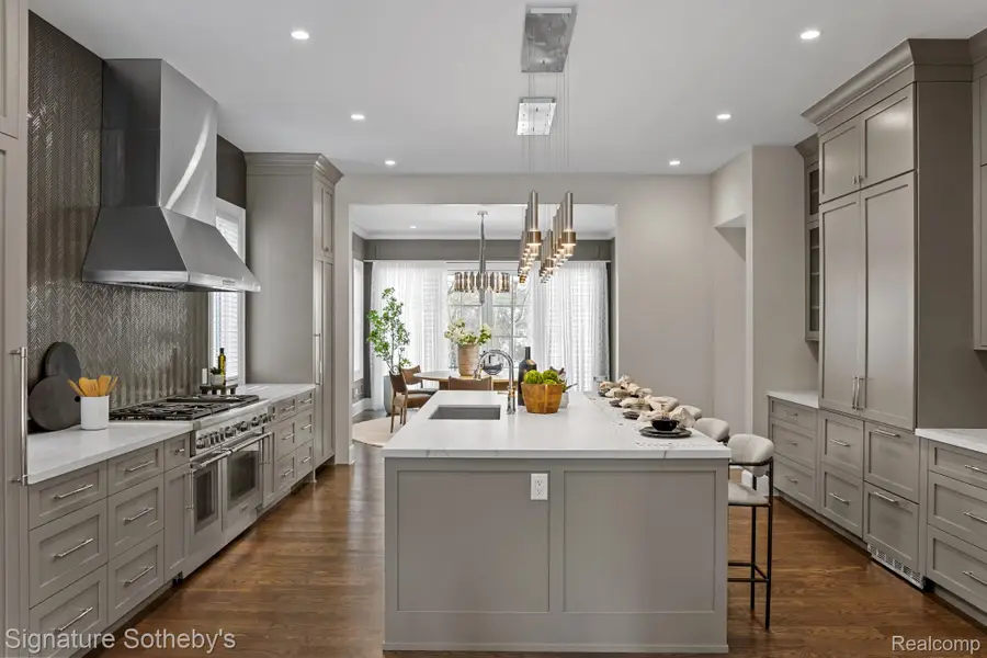 1295 Lakeside Drive, Birmingham, MI 48009 - Image #2