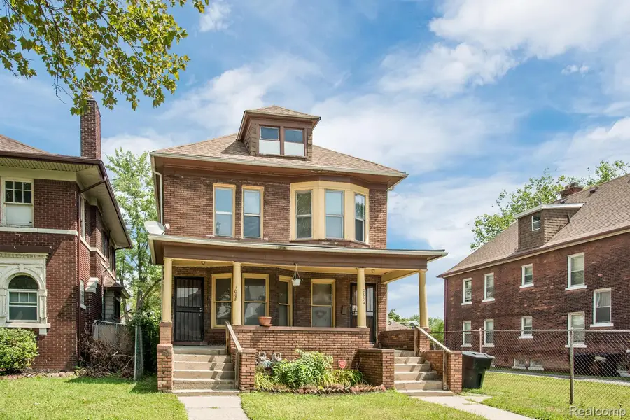 2604 Cadillac Boulevard, Detroit, MI 48214 - Image #2