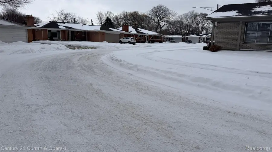 23175 Gladhill Lane, Saint Clair Shores, MI 48080 - Image #2