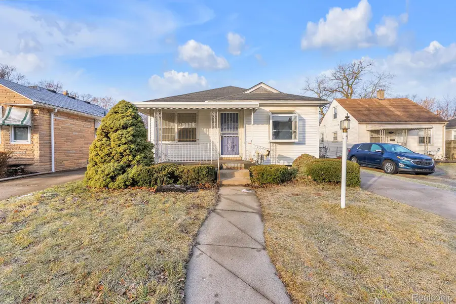 6411 Greenview Avenue, Detroit, MI 48228 - Image #2