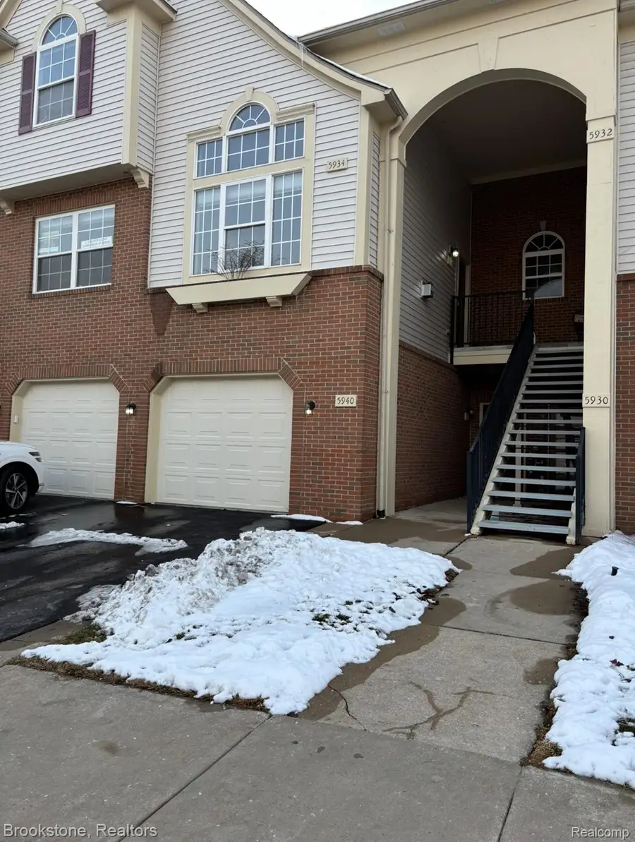 5934 E Island Drive #32, Ypsilanti Charter Township, MI 48111 - #2
